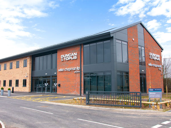 Aluminium Curtain walling installed for Stirlin Developments in Lincoln by Tradeglaze for new Wilkin Chapman LLP office space ‘Oxley House’ in Louth, Lincolnshire.
